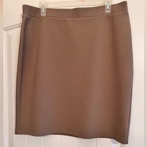 LOFT Pull On Skirt Size Large
